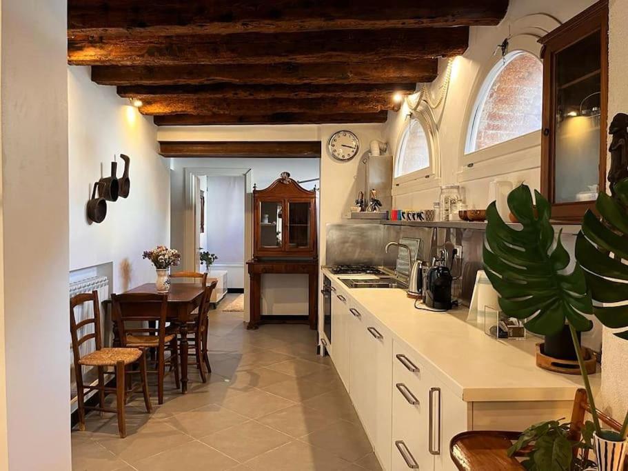 Accogliente Mini Appartamento Super Centrale Veneza Exterior foto
